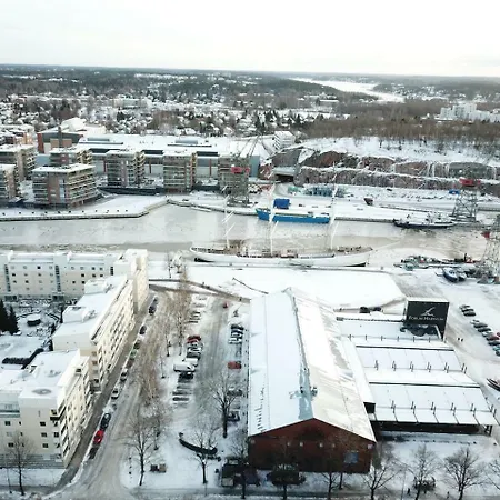 13 Amiraalistonkatu *